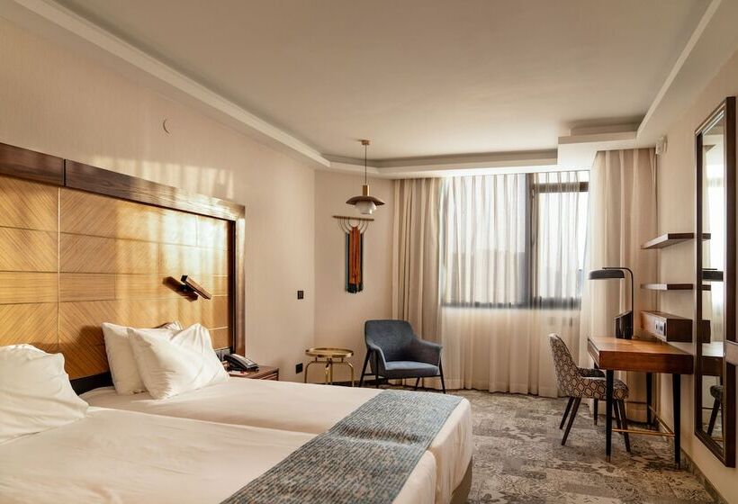 Quarto Executivo, Ramada Jerusalem