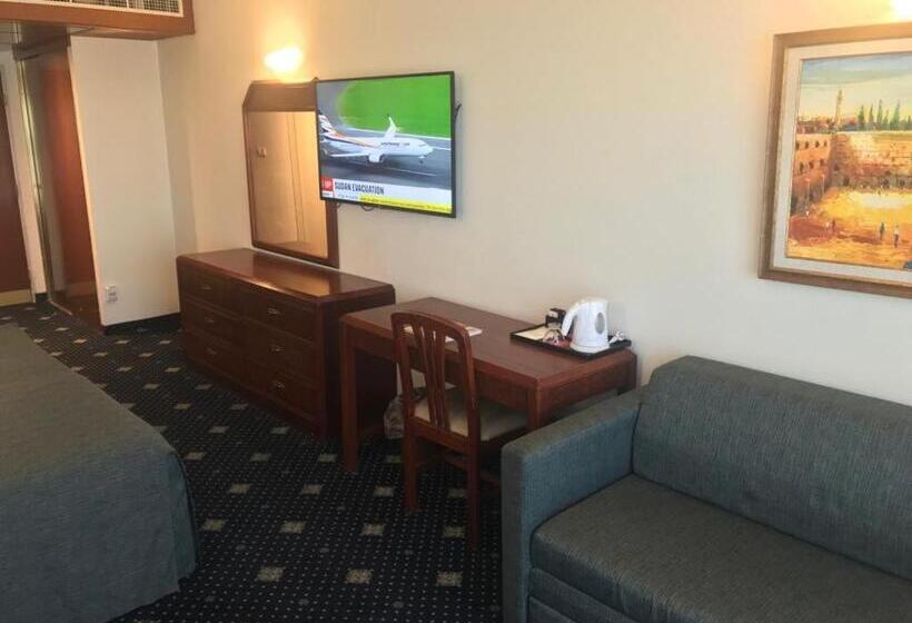 Quarto Familiar, Ramada Jerusalem