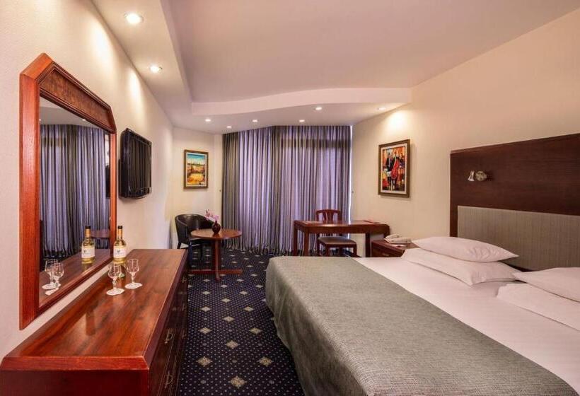 Quarto Deluxe, Ramada Jerusalem