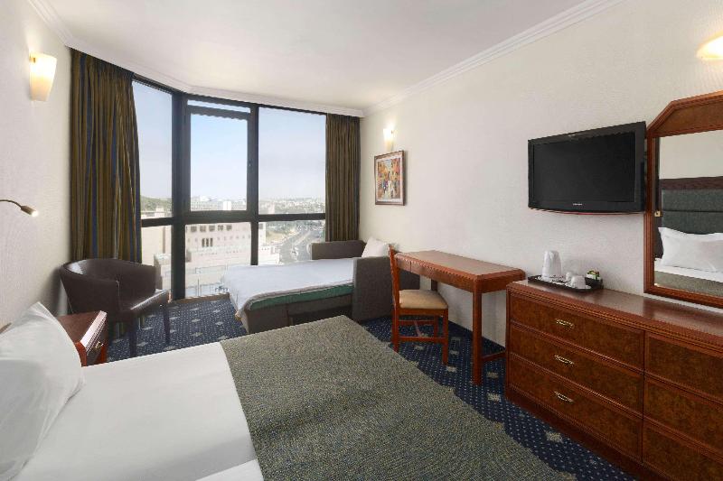 Quarto Familiar, Ramada Jerusalem