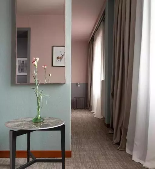 山の見えるジュニアスイート, Tremoggia
