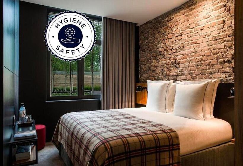 컴포트 룸, Louvrelens Esprit De France