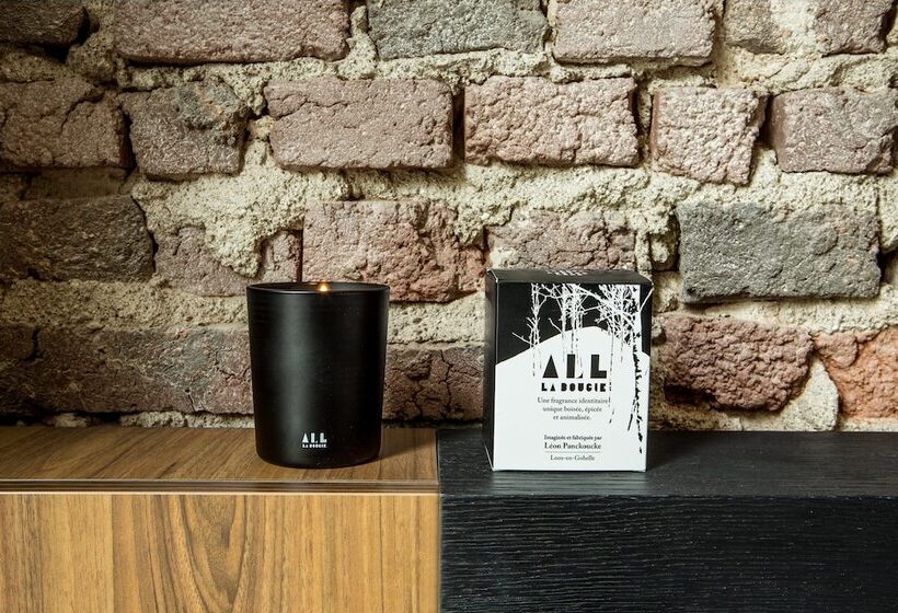 컴포트 룸, Louvrelens Esprit De France