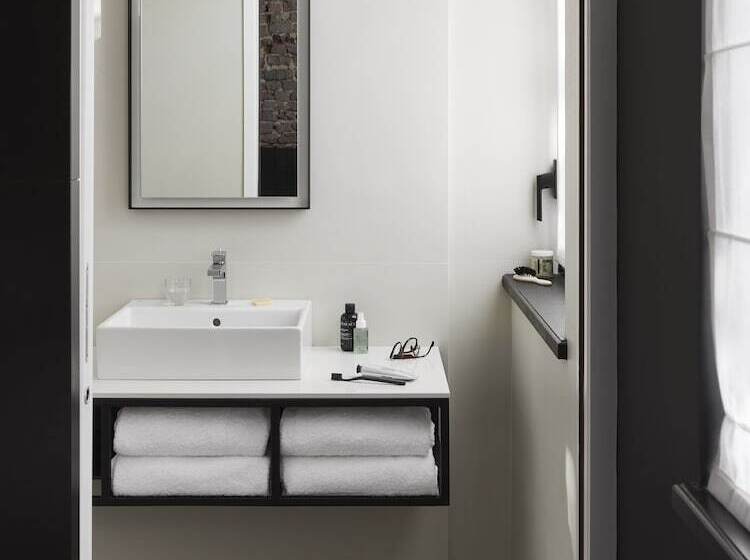 컴포트 룸, Louvrelens Esprit De France