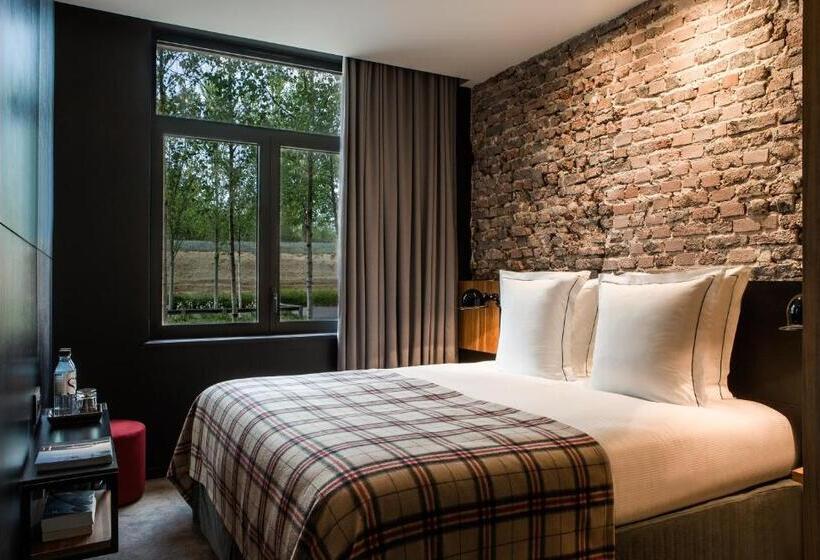 스탠다드 룸, Louvrelens Esprit De France