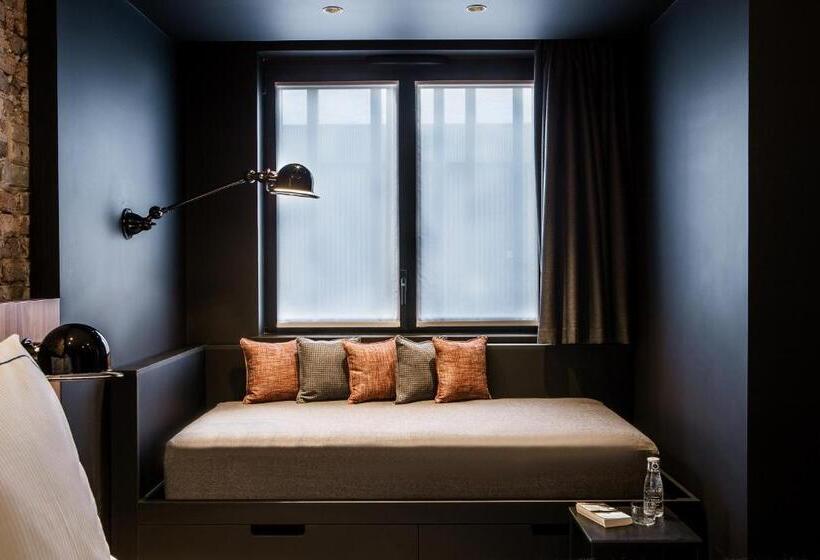 컴포트 룸, Louvrelens Esprit De France