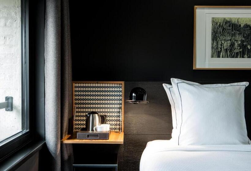 디럭스 룸, Louvrelens Esprit De France