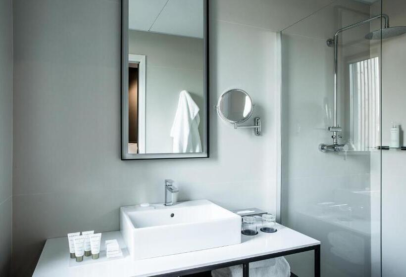 패밀리 룸, Louvrelens Esprit De France