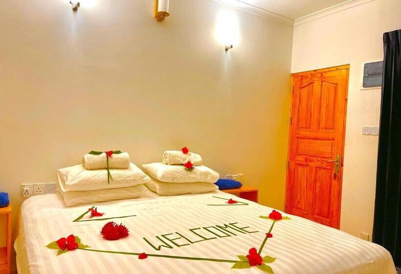 اتاق لوکس, Thoddoo Beach Holiday Inn