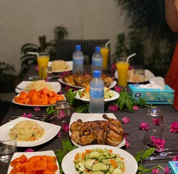 اتاق لوکس, Thoddoo Beach Holiday Inn