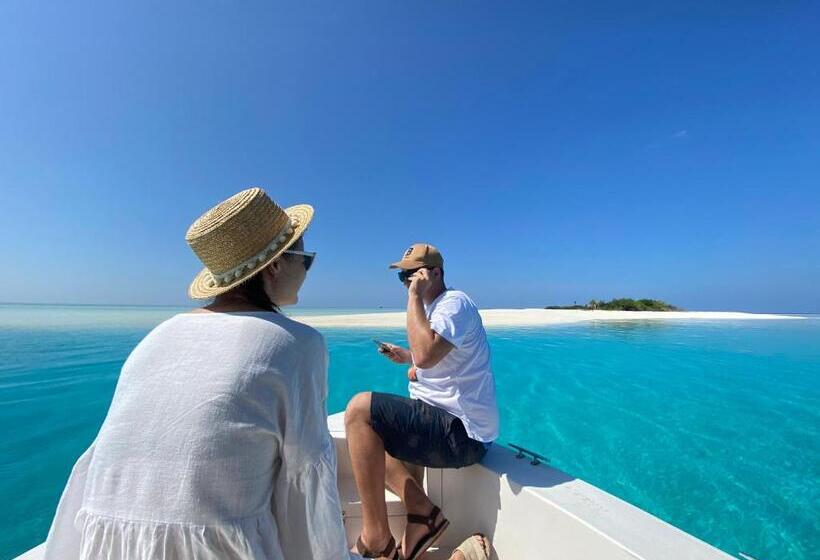 اتاق لوکس, Thoddoo Beach Holiday Inn