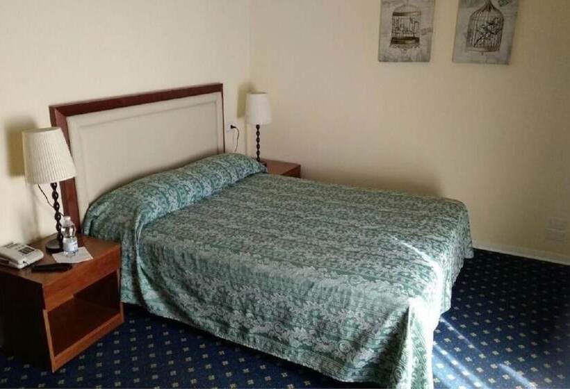 חדר סטנדרט, Grand Hotel Regina Salsomaggiore