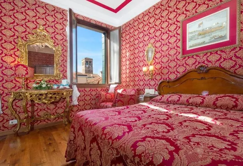 اتاق استاندارد سه نفره, Antica Locanda Sturion Residenza D Epoca