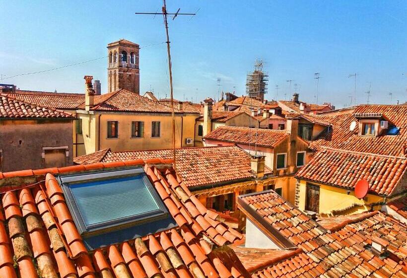 اتاق استاندارد سه نفره, Antica Locanda Sturion Residenza D Epoca