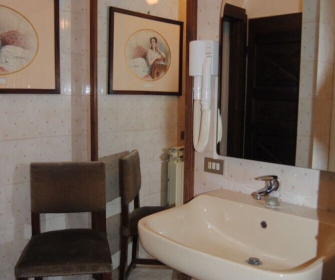 4인용 스탠다드 룸, Del Viale