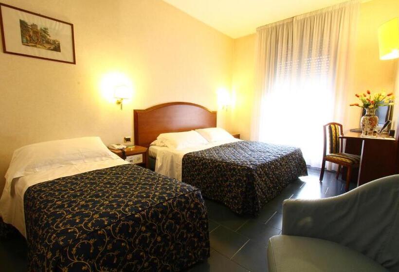 اتاق کلاسیک سه تخته, Garden Terni