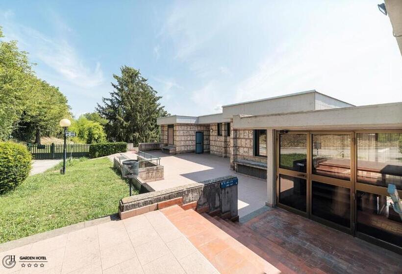 اتاق استاندارد چهار تخته, Garden Terni