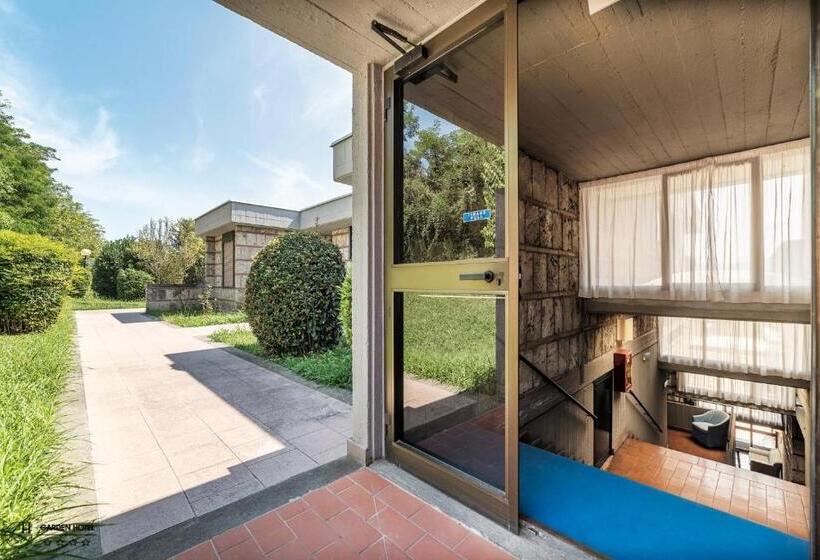 اتاق استاندارد چهار تخته, Garden Terni