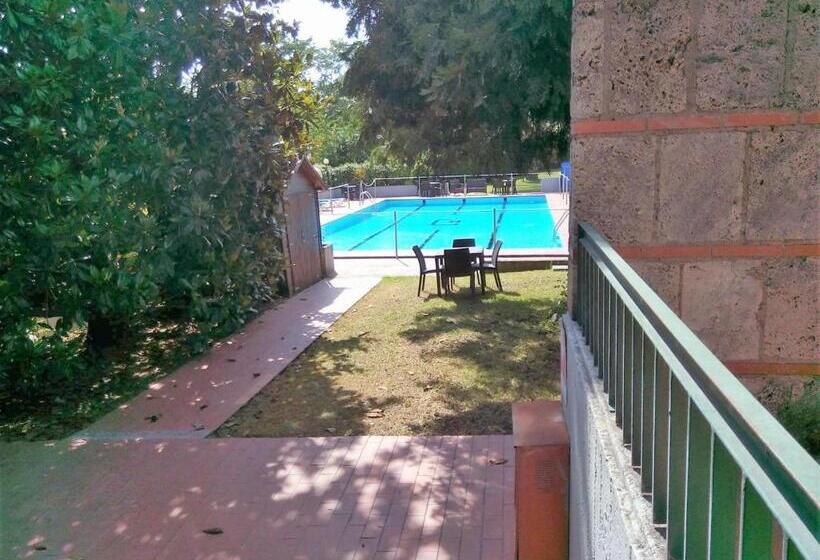 اتاق استاندارد با بالکن, Garden Terni