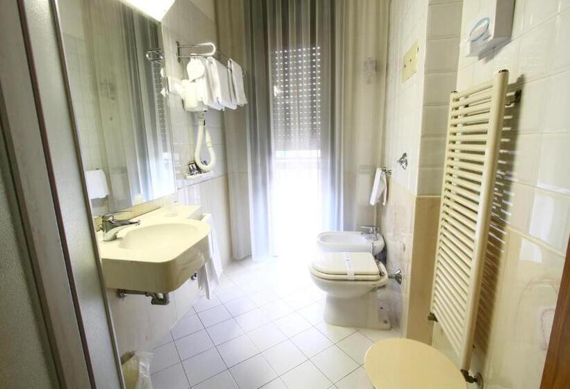 اتاق استاندارد با بالکن, Garden Terni