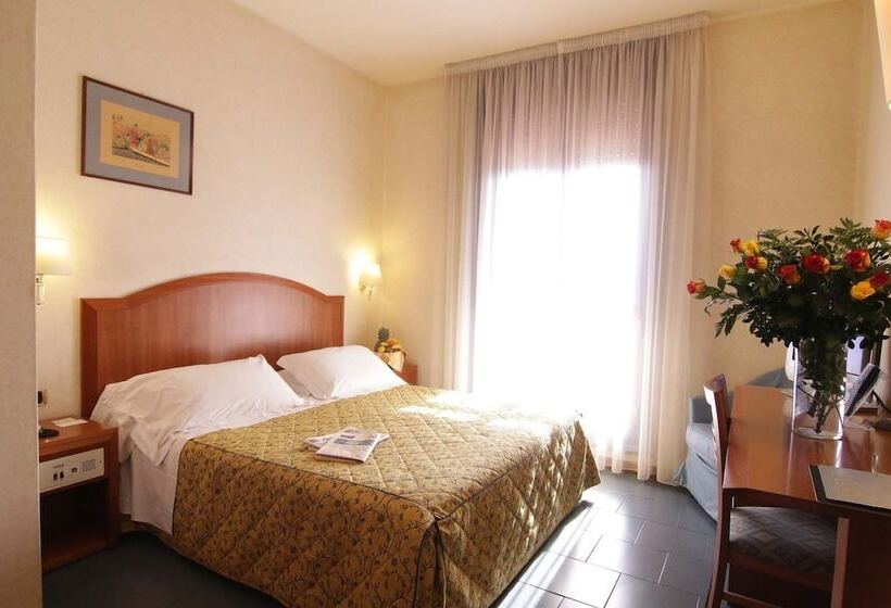 اتاق استاندارد چهار تخته, Garden Terni