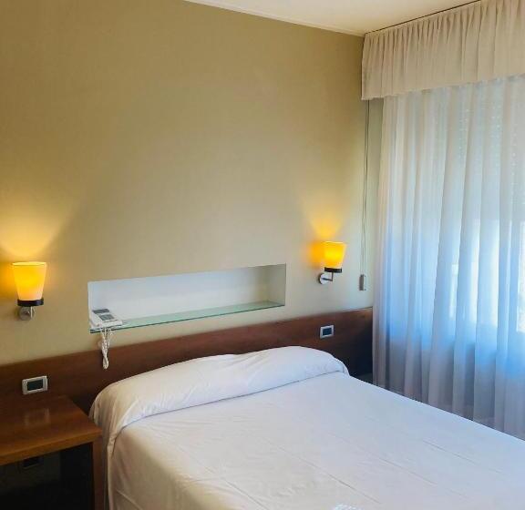 اتاق استاندارد, Ghironi