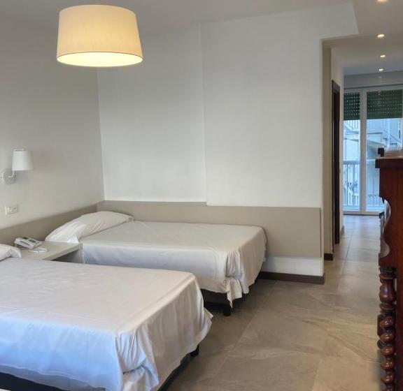 اتاق استاندارد سه نفره, Ghironi