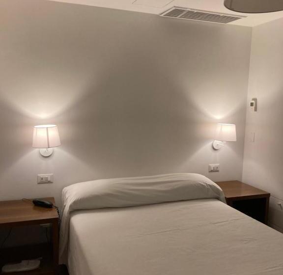 اتاق استاندارد, Ghironi