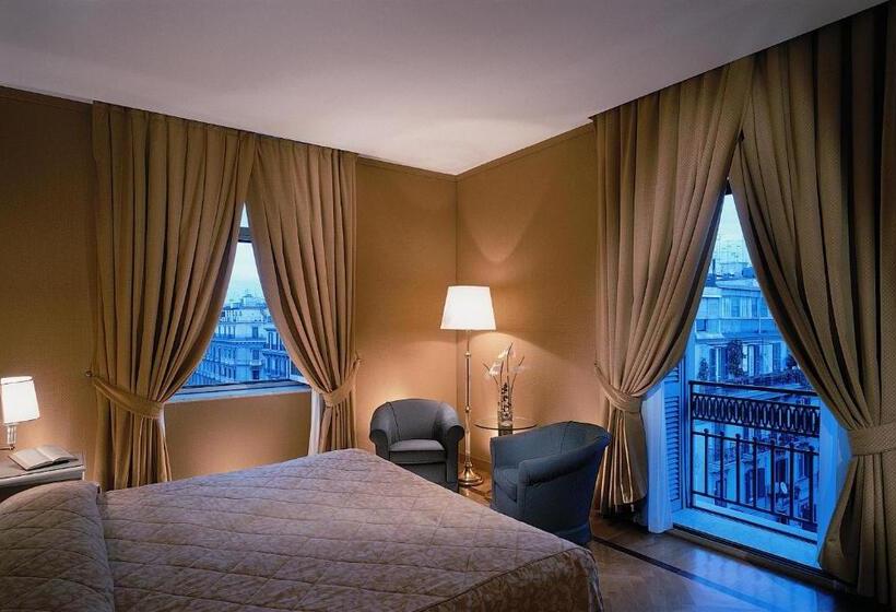 اتاق کلاسیک با تخت دونفره, Grand Hotel Vesuvio