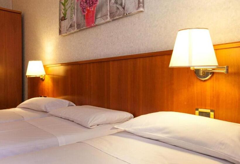 스탠다드 트리플 룸, Kappa