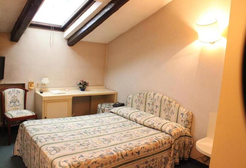 베이직 룸 더블 침대, Kappa