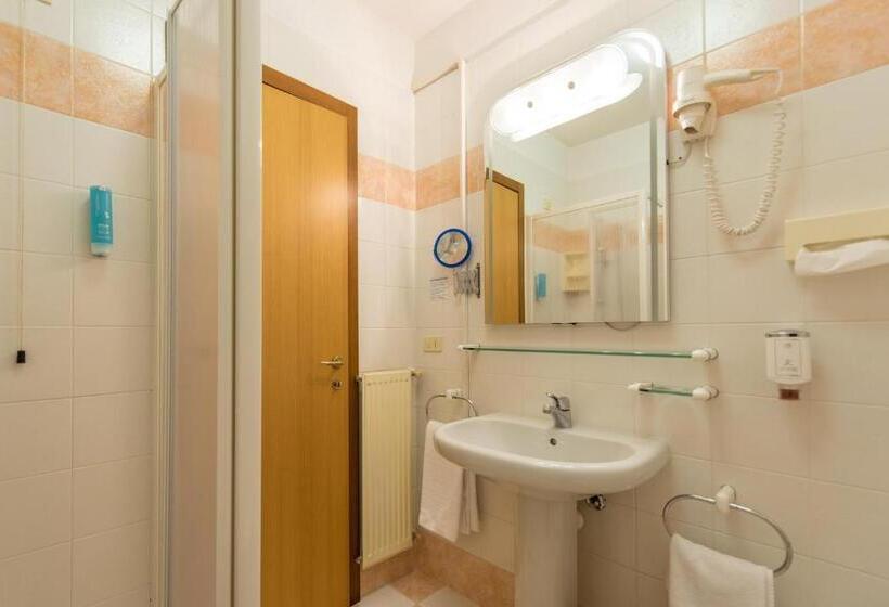 スタンダードルーム, Krystal