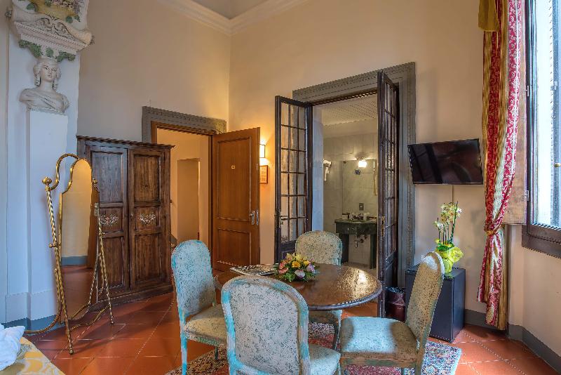 اتاق سوپریور, Paris