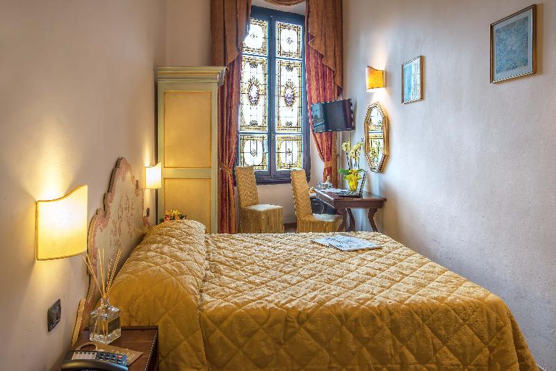 اتاق استاندارد, Paris