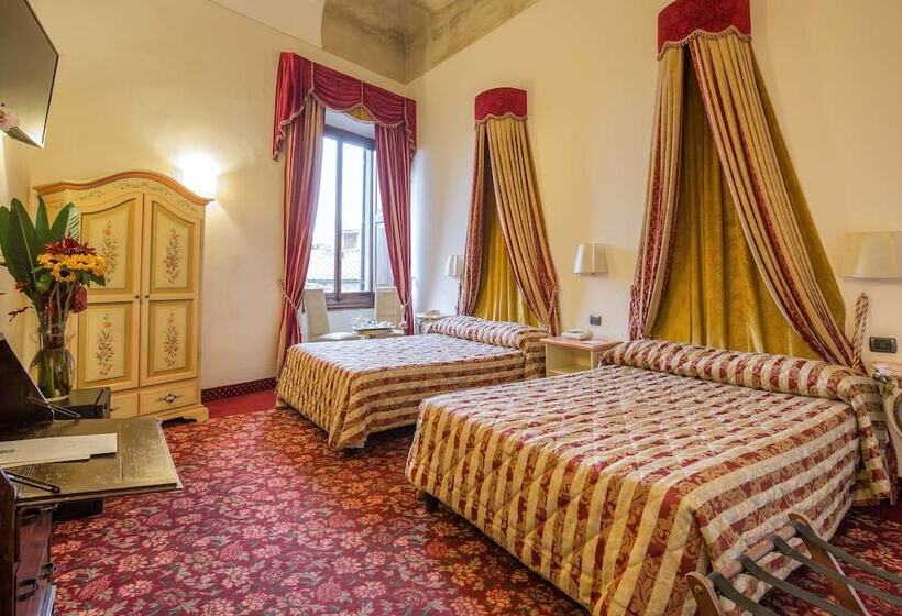 اتاق لوکس, Paris