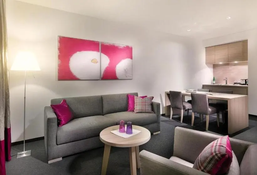 ゴルフ場の見えるスイートルーム, Dolomitengolf Suites