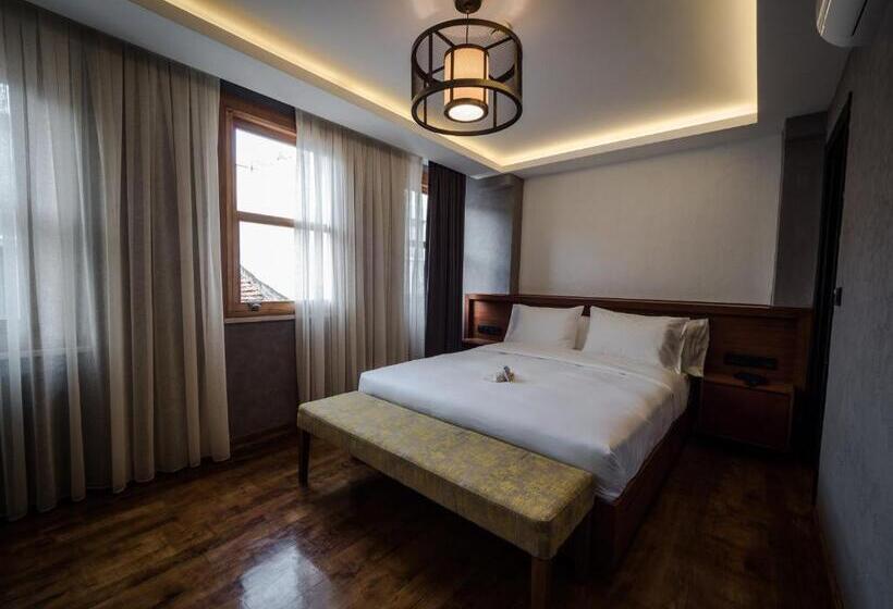 デラックスルーム, Galataco