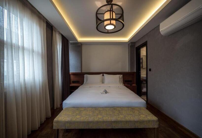 اتاق لوکس, Galataco