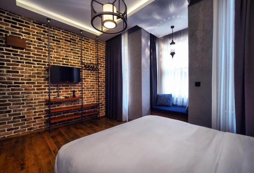 デラックスルーム, Galataco