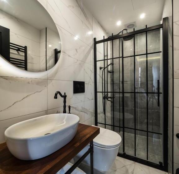 バルコニー付きデラックスルーム, Galataco