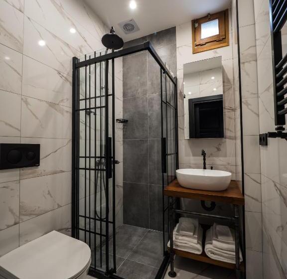 スタンダードルーム, Galataco