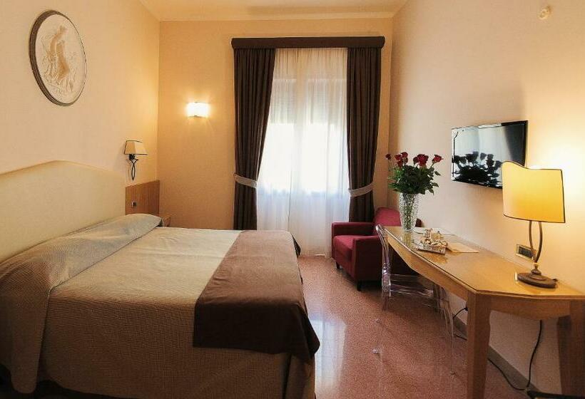 标准间, Albergo Russo