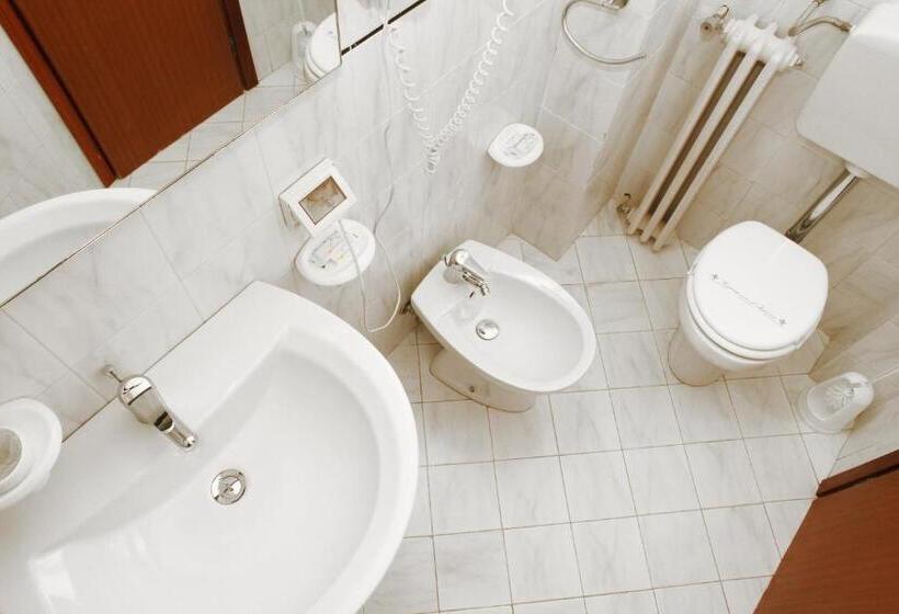 标准间, Albergo Russo