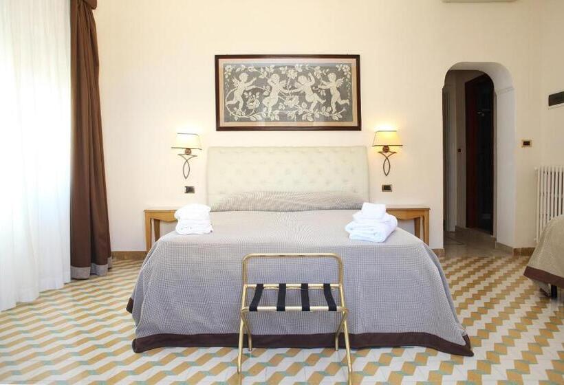 标准间, Albergo Russo