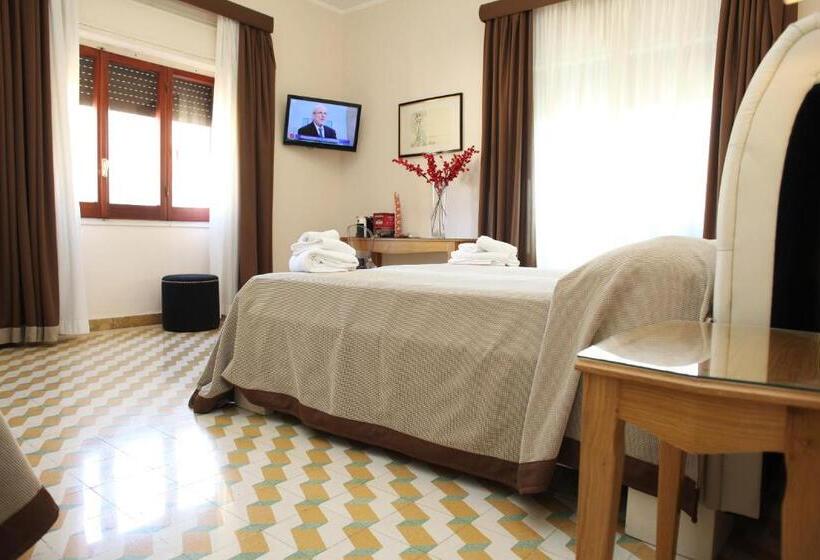 标准间, Albergo Russo