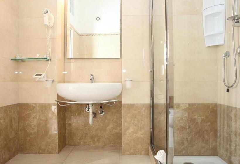 豪华房间, Albergo Russo