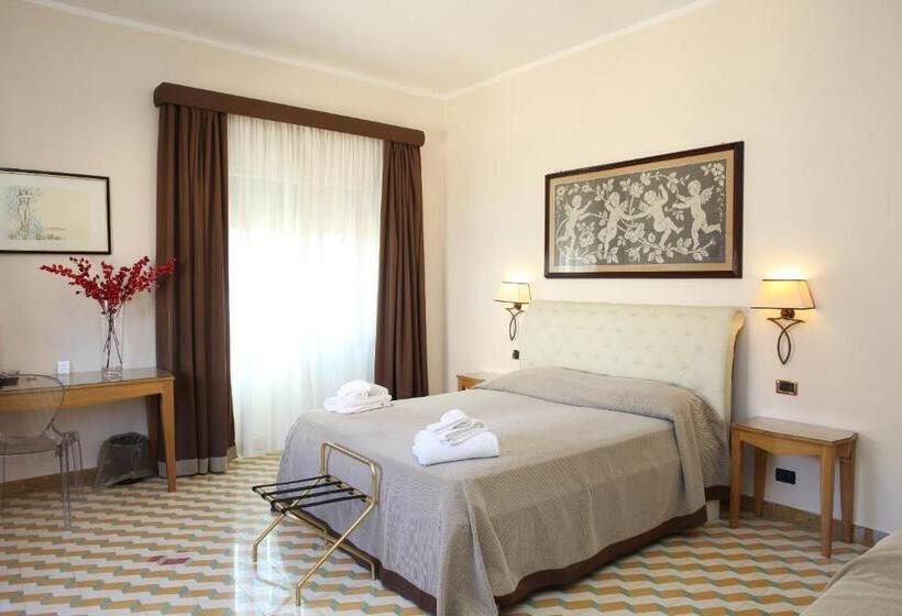 标准间, Albergo Russo