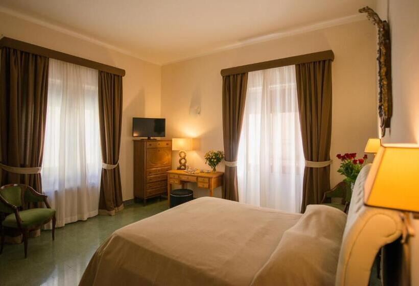 标准间, Albergo Russo