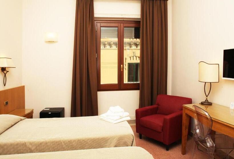 经济房, Albergo Russo