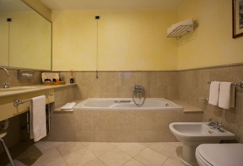 디럭스 룸 산전망, Grand Hotel Royal E Golf